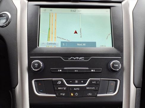 Certified 2020 Ford Fusion SE image 15