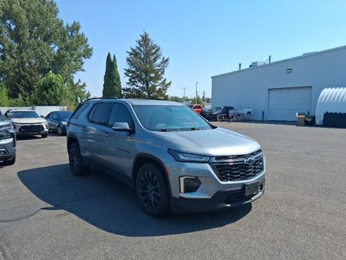 Used 2023 Chevrolet Traverse RS AWD/4WD image 1