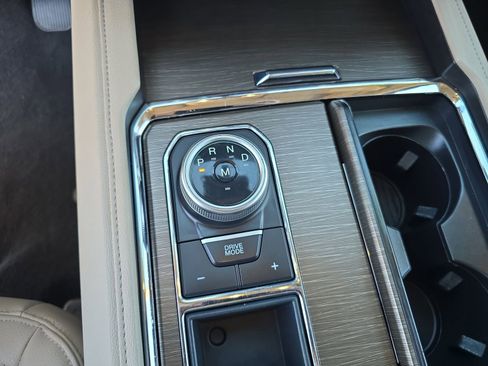 Used 2024 Ford Expedition Max Limited image 21