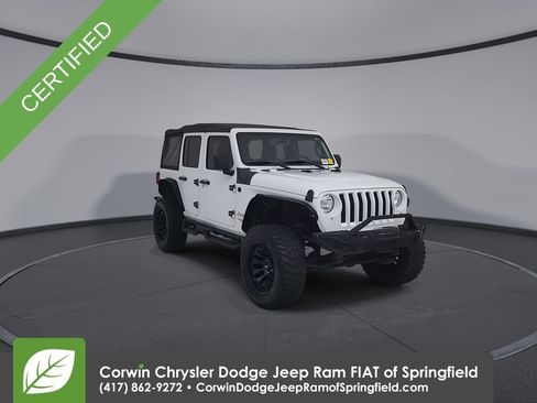 Used 2018 Jeep Wrangler Unlimited Sport AWD/4WD image 2