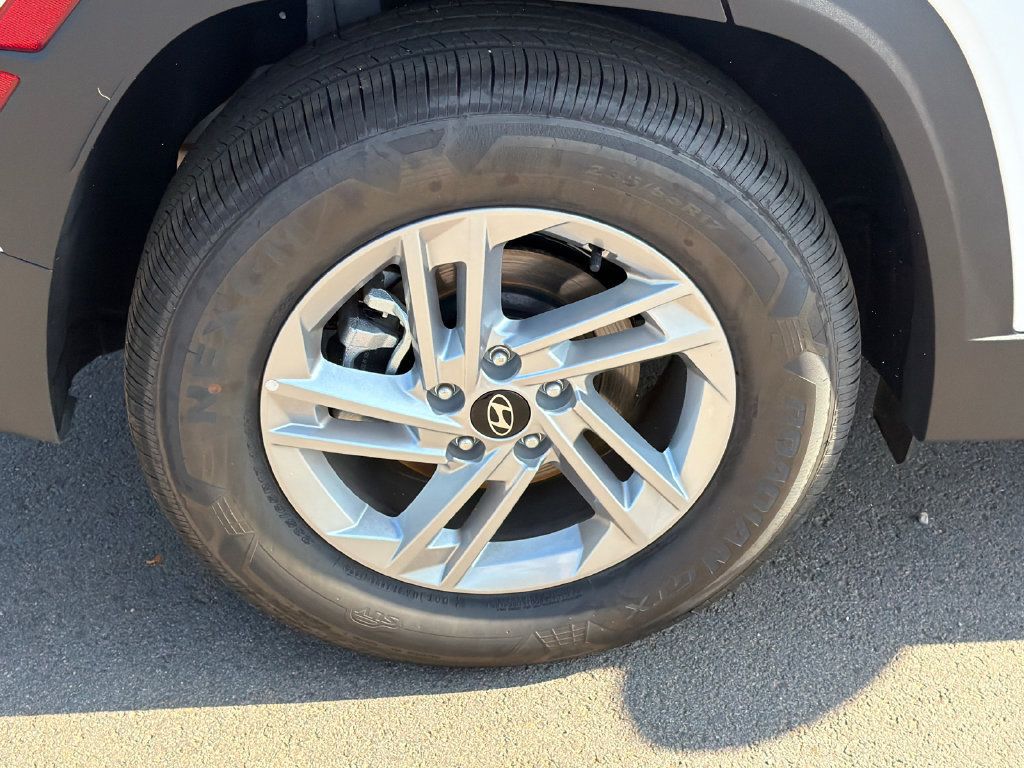 Certified 2026 Hyundai Tucson SE FWD image 17