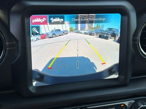 Used 2021 Jeep Gladiator Overland image 22