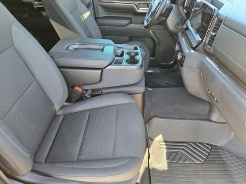 Used 2024 Chevrolet Silverado 1500 LT Trail Boss w/ Protection Package image 13