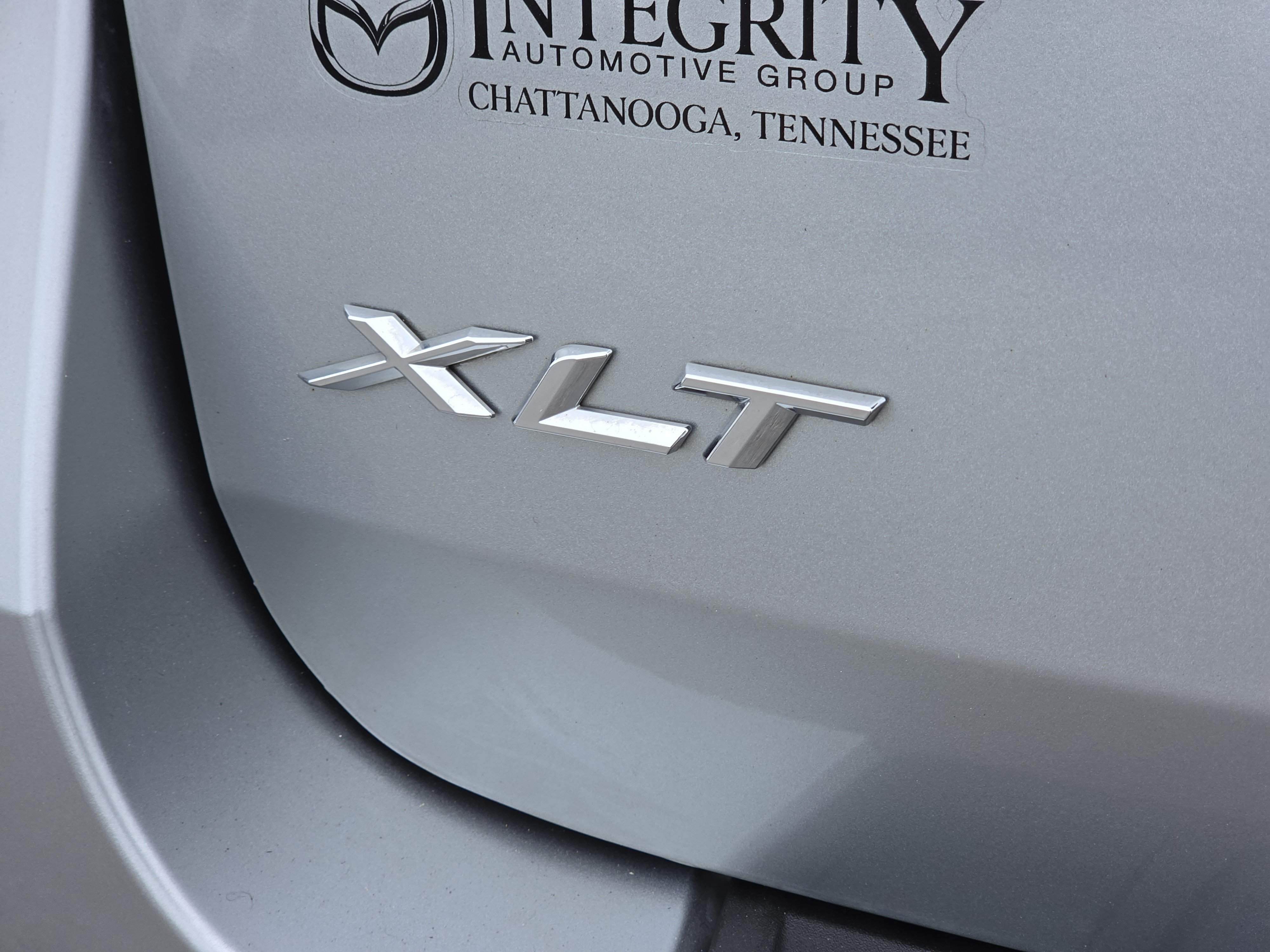 Used 2020 Ford Explorer XLT w/ Equipment Group 202A AWD/4WD image 5