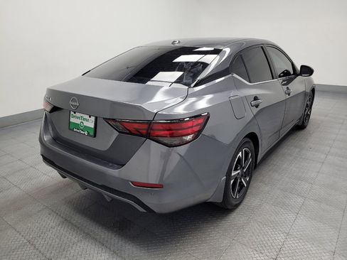 Used 2025 Nissan Sentra SV FWD image 9