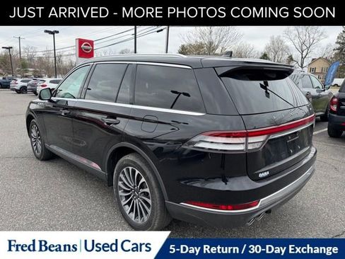 Used 2023 Lincoln Aviator Standard w/ Premium Package image 6