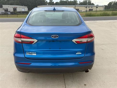 Used 2019 Ford Fusion SE w/ Equipment Group 151A FWD image 7