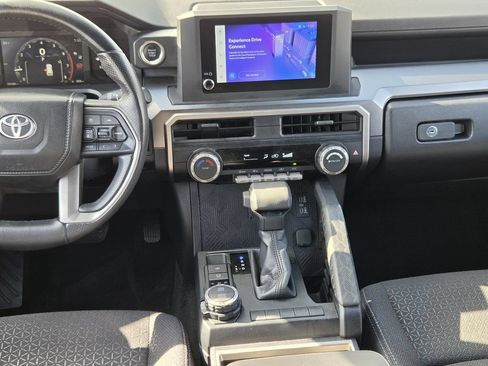 Used 2025 Toyota 4Runner SR5 AWD/4WD image 16