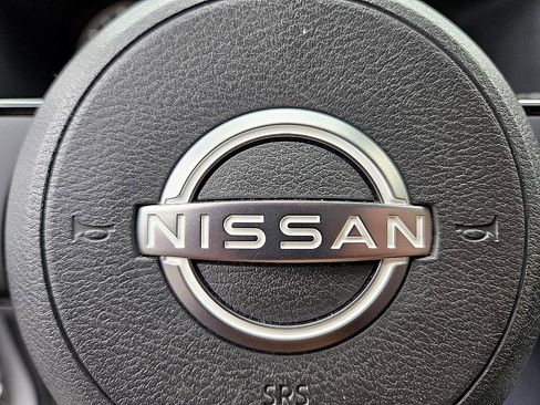 Used 2022 Nissan Rogue SV image 27