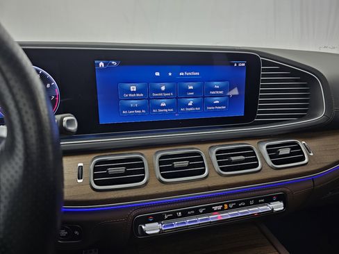 Certified 2024 Mercedes-Benz GLE 53 AMG 4MATIC image 39