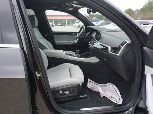 Used 2023 BMW X5 xDrive40i w/ Luxury Seating Package image 17