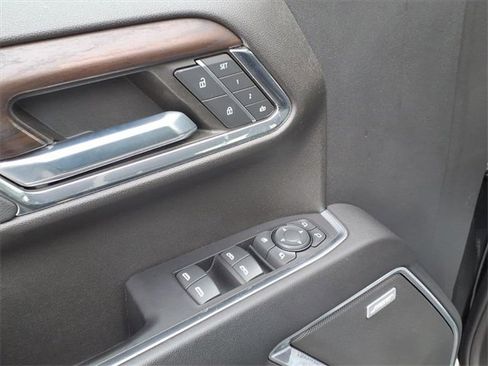 Used 2022 GMC Sierra 1500 SLT w/ SLT Convenience Package image 17