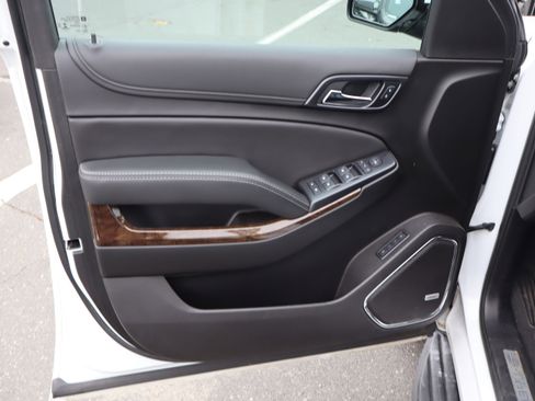 Used 2019 Chevrolet Tahoe LT image 18