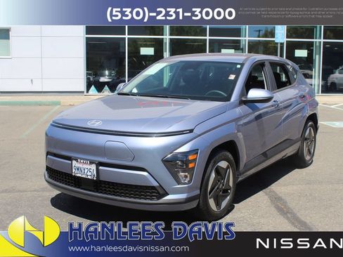 Used 2024 Hyundai Kona SE FWD image 3