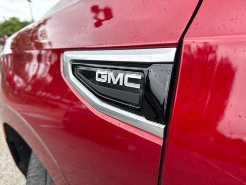 Used 2021 GMC Yukon Denali w/ Denali Ultimate Package AWD/4WD image 6