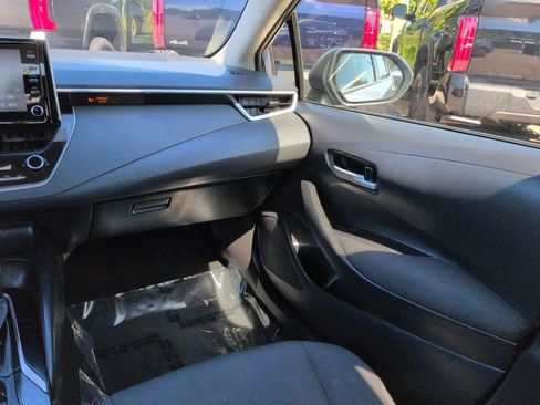 Used 2020 Toyota Corolla LE FWD image 16