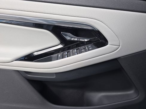 Used 2023 Land Rover Range Rover Evoque S image 26