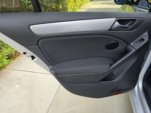 Used 2012 Volkswagen Golf 4-Door image 31