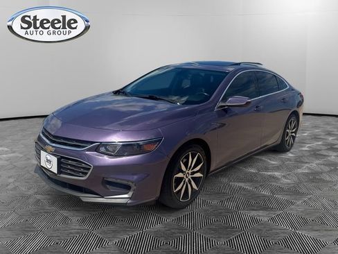 Used 2017 Chevrolet Malibu LT w/ Leather Package image 1