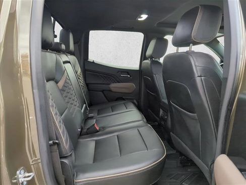 Used 2023 GMC Canyon Denali image 16