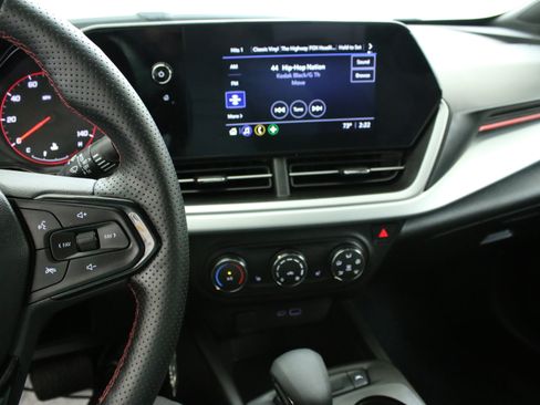 Certified 2025 Chevrolet Trax RS w/ Driver Confidence Package FWD image 20