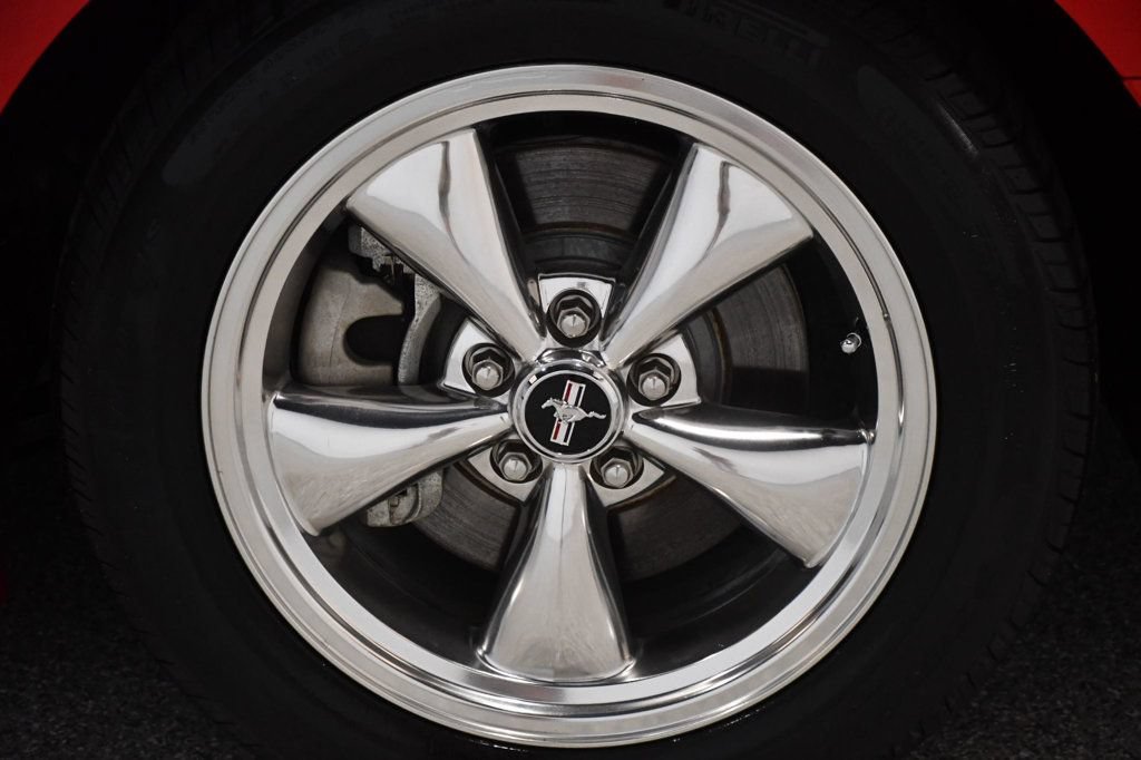 Used 2005 Ford Mustang GT RWD image 22