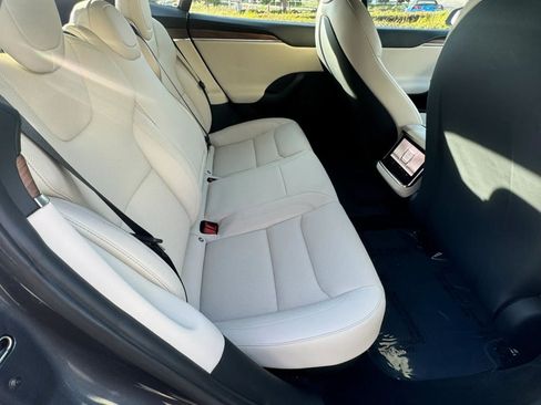 Used 2022 Tesla Model S AWD/4WD image 15