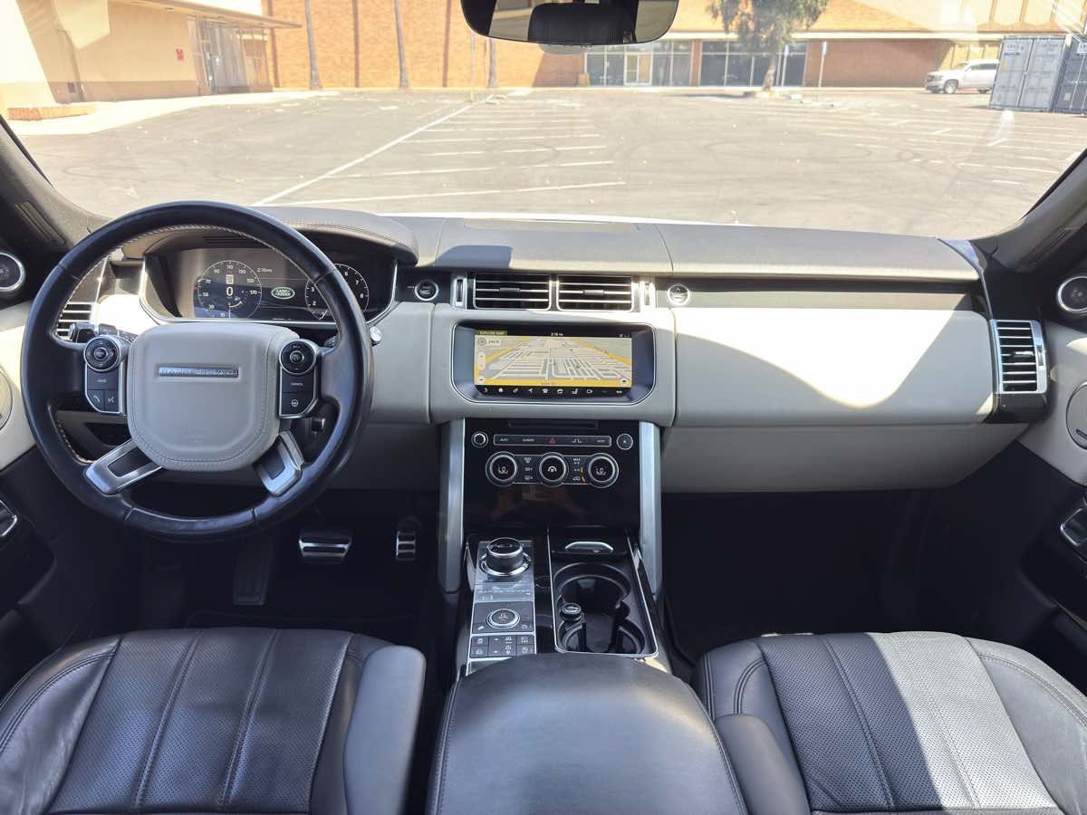Used 2017 Land Rover Range Rover Supercharged AWD/4WD image 17