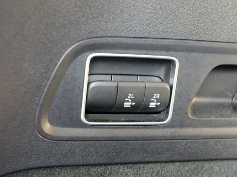 Used 2025 Mercedes-Benz GLS 450 4MATIC image 71