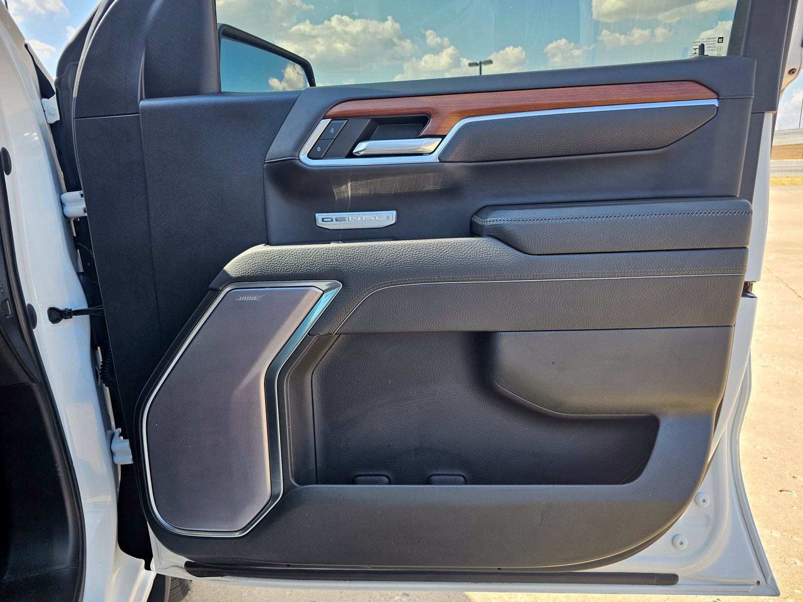 Used 2023 GMC Sierra 1500 Denali AWD/4WD image 32