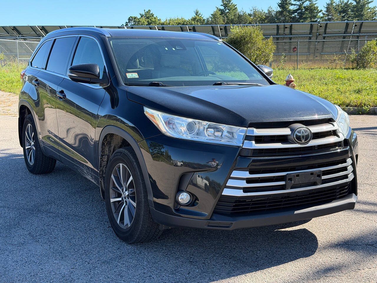 Used 2018 Toyota Highlander XLE AWD/4WD image 7