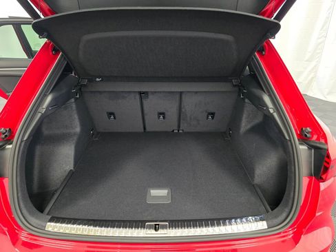 New 2025 Audi Q3 2.0T Premium image 11