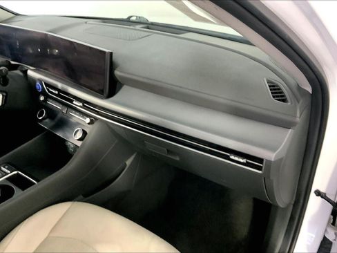 Used 2024 Hyundai Sonata SEL FWD image 16