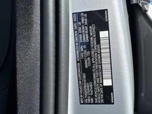 Certified 2025 Volvo XC90 B6 Plus AWD/4WD image 28