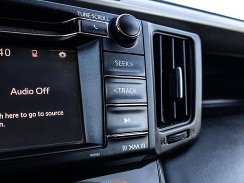 Used 2016 Toyota RAV4 XLE FWD image 28