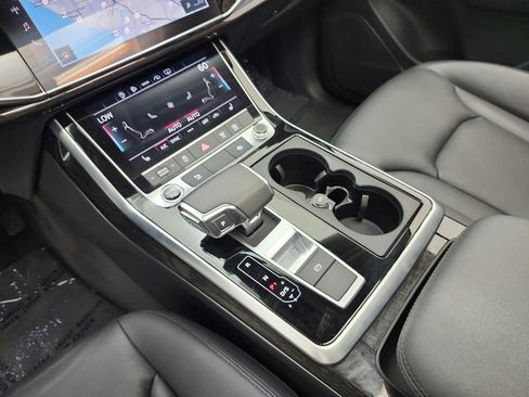 Used 2023 Audi Q7 2.0T Premium w/ Convenience Package AWD/4WD image 11