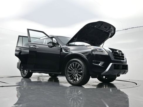 Used 2024 Nissan Armada Platinum w/ Captain's Chairs Package image 31