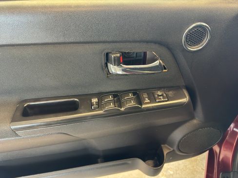 Used 2009 Chevrolet Colorado LT image 9