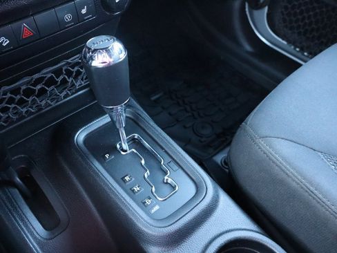 Used 2016 Jeep Wrangler Unlimited Sport image 7