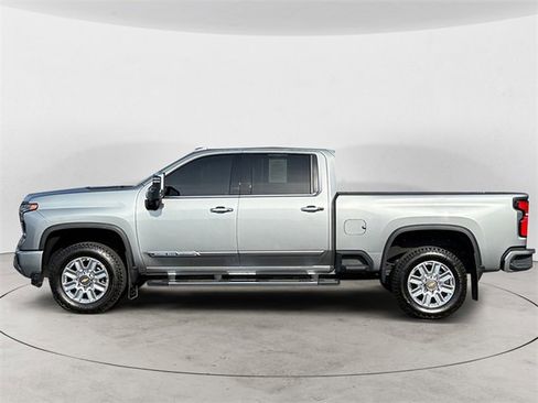 Used 2024 Chevrolet Silverado 3500 High Country w/ Technology Package image 2