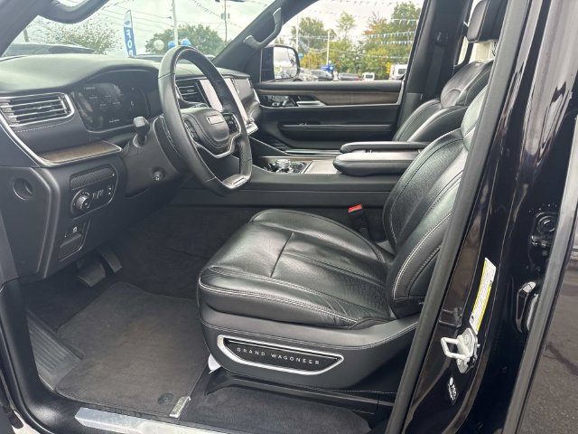 Used 2023 Jeep Grand Wagoneer L Series II AWD/4WD image 21