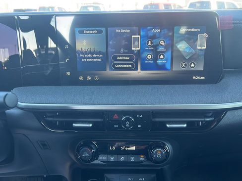 New 2026 Nissan Kicks SV image 18