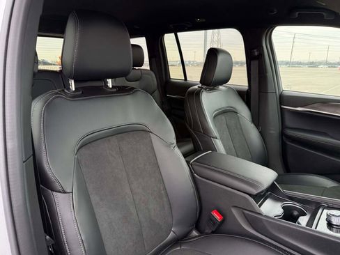 New 2026 Jeep Grand Cherokee Altitude image 26