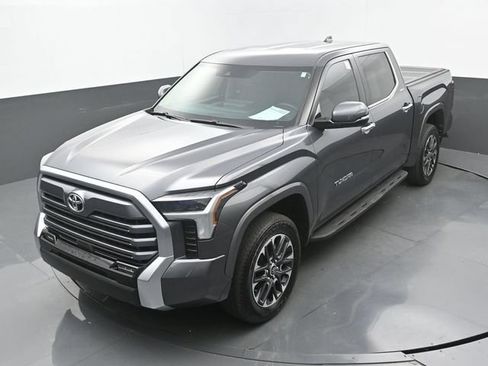 Used 2024 Toyota Tundra Limited AWD/4WD image 32