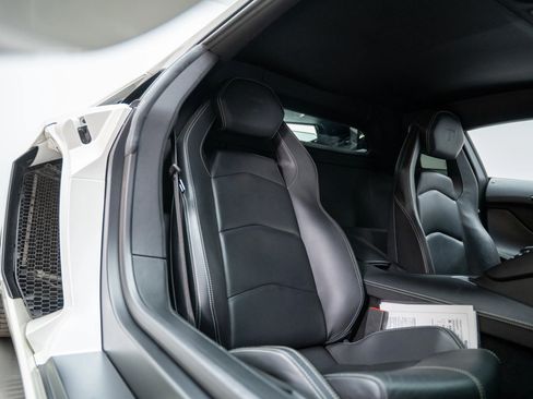Used 2013 Lamborghini Aventador LP 700-4 image 25