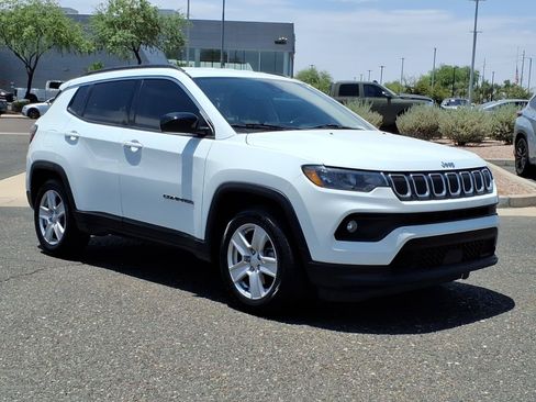 Used 2022 Jeep Compass Latitude w/ Convenience Group FWD image 1