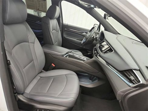 Used 2024 Buick Enclave Premium image 42