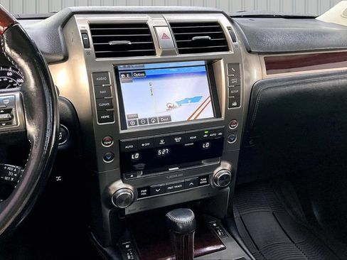 Used 2015 Lexus GX 460 w/ Premium Package AWD/4WD image 9