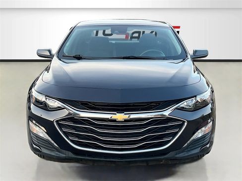 Used 2023 Chevrolet Malibu LT image 2