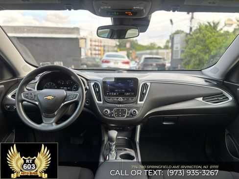 Used 2024 Chevrolet Malibu LT FWD image 12